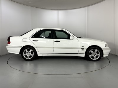 Lot 86 - 1998 Mercedes-Benz C200