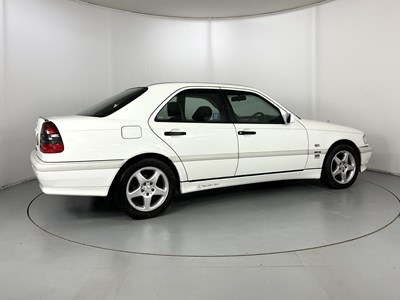 Lot 86 - 1998 Mercedes-Benz C200