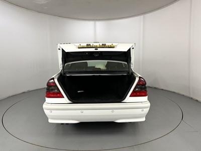 Lot 86 - 1998 Mercedes-Benz C200