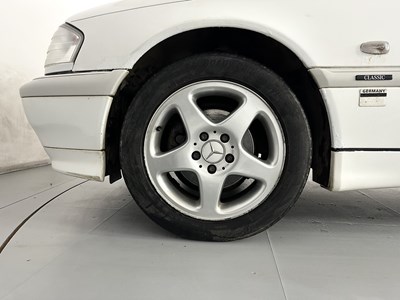 Lot 86 - 1998 Mercedes-Benz C200