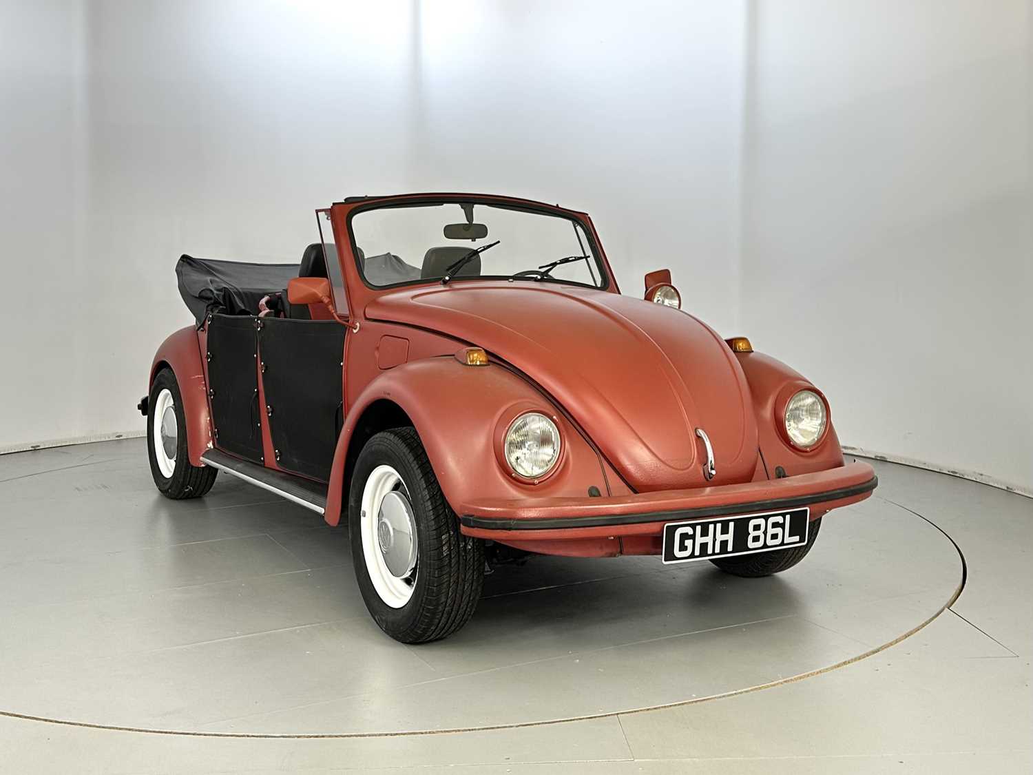 Lot 122 - 1972 Volkswagen Beetle