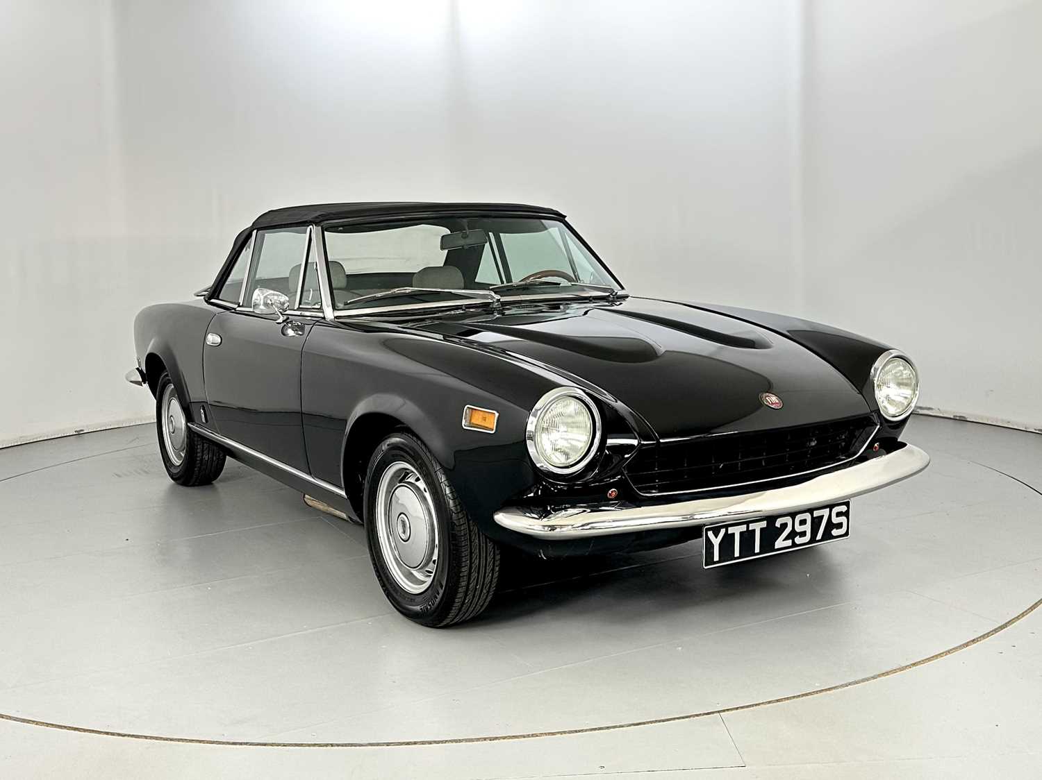 Lot 65 - 1978 Fiat 124 Sport Spider