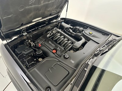 Lot 52 - 2001 Daimler V8 LWB