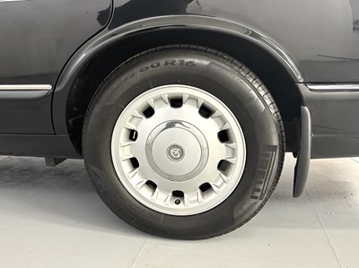Lot 52 - 2001 Daimler V8 LWB