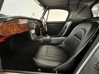 Lot 53 - 1964 Austin Healey 3000
