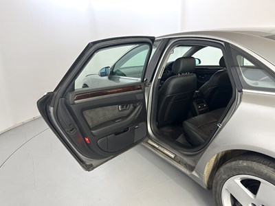 Lot 133 - 2004 Audi A8