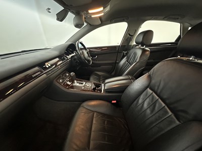 Lot 133 - 2004 Audi A8