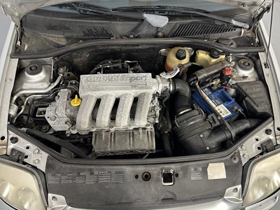 Lot 125 - 2000 Renault Clio 172