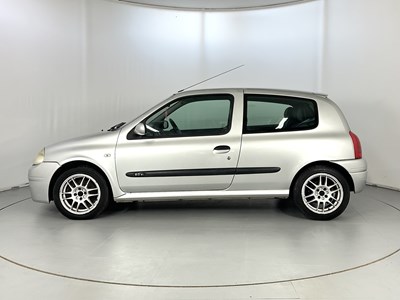 Lot 125 - 2000 Renault Clio 172