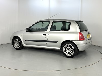 Lot 125 - 2000 Renault Clio 172