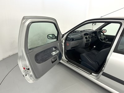 Lot 125 - 2000 Renault Clio 172