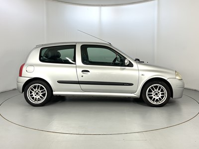 Lot 125 - 2000 Renault Clio 172