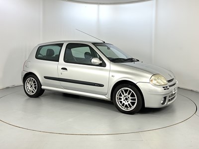 Lot 125 - 2000 Renault Clio 172