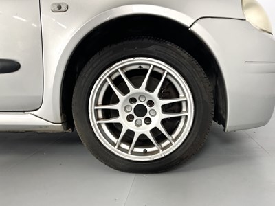 Lot 125 - 2000 Renault Clio 172