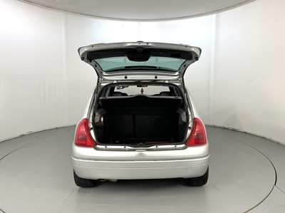 Lot 125 - 2000 Renault Clio 172