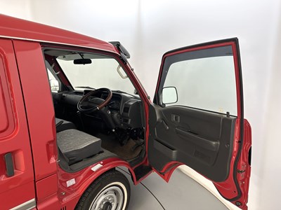 Lot 74 - 1997 Mazda E2000