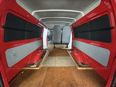 Lot 74 - 1997 Mazda E2000