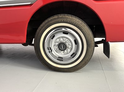 Lot 74 - 1997 Mazda E2000