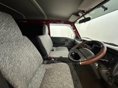 Lot 74 - 1997 Mazda E2000