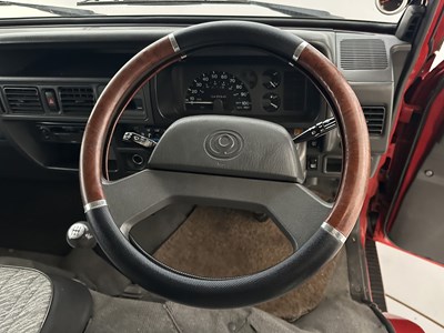 Lot 74 - 1997 Mazda E2000