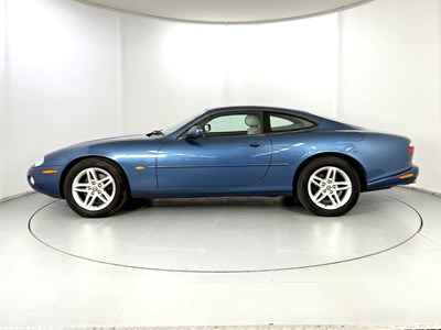 Lot 6 - 2002 Jaguar XK8