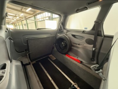 Lot 53 - 2001 Toyota Previa