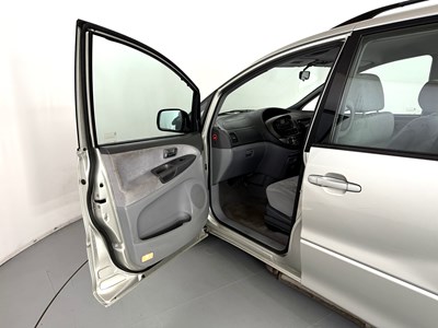 Lot 53 - 2001 Toyota Previa