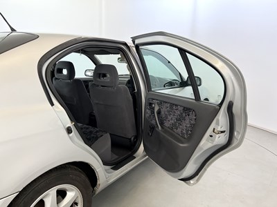 Lot 37 - 1997 Nissan Primera SRI