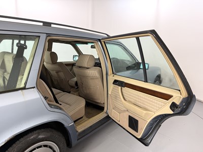 Lot 108 - 1990 Mercedes-Benz 300TE