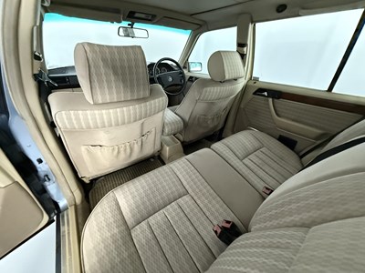 Lot 108 - 1990 Mercedes-Benz 300TE