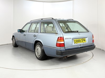 Lot 108 - 1990 Mercedes-Benz 300TE