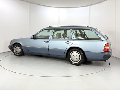 Lot 108 - 1990 Mercedes-Benz 300TE