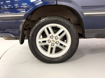Lot 61 - 2001 Land Rover Range Rover 4.6