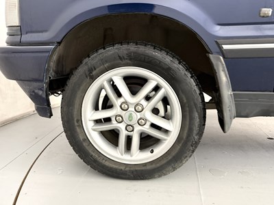Lot 61 - 2001 Land Rover Range Rover 4.6