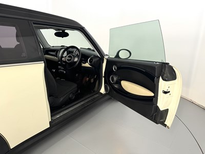 Lot 59 - 2010 Mini Cooper Clubman