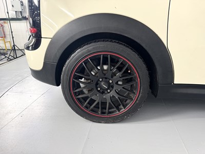 Lot 59 - 2010 Mini Cooper Clubman