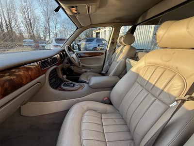 Lot 122 - 1999 Daimler Limousine - NO RESERVE
