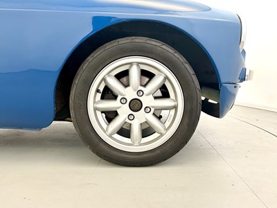 Lot 38 - 1977 MG Roadster V8