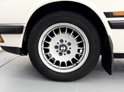 Lot 28 - 1987 BMW 525 E Lux