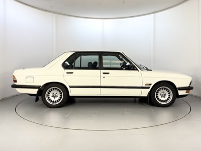 Lot 28 - 1987 BMW 525 E Lux