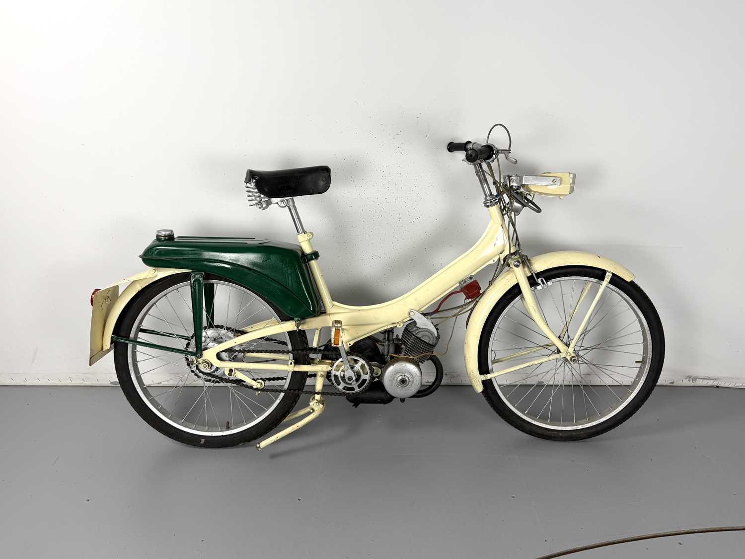 Lot 90 - 1965 Raleigh RM6 - NO RESERVE