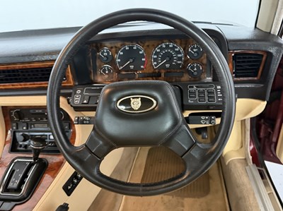 Lot 48 - 1990 Jaguar Sovereign