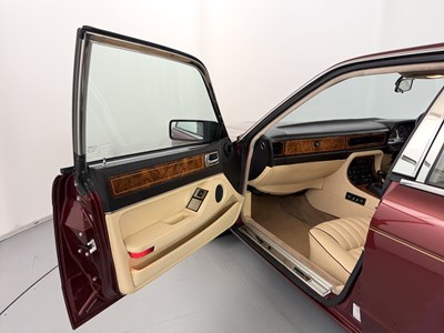 Lot 48 - 1990 Jaguar Sovereign
