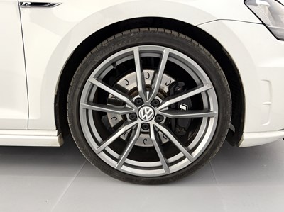 Lot 57 - 2014 Volkswagen Golf R