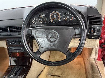 Lot 87 - 1993 Mercedes-Benz 500SL