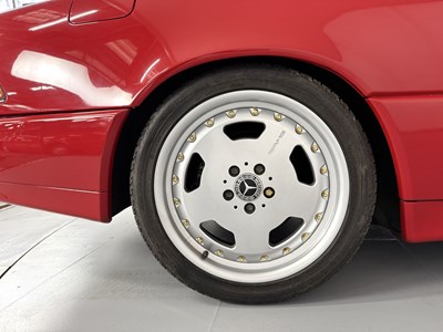 Lot 87 - 1993 Mercedes-Benz 500SL