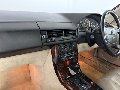 Lot 87 - 1993 Mercedes-Benz 500SL
