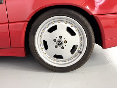 Lot 87 - 1993 Mercedes-Benz 500SL