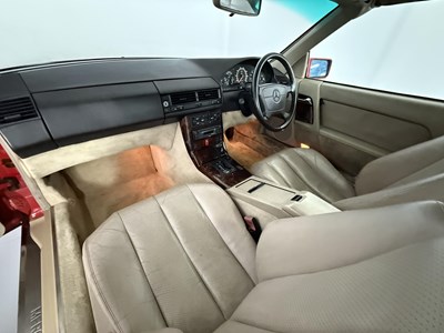 Lot 87 - 1993 Mercedes-Benz 500SL
