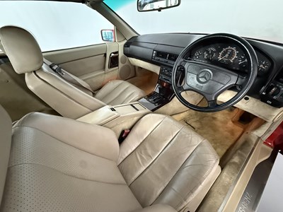 Lot 87 - 1993 Mercedes-Benz 500SL